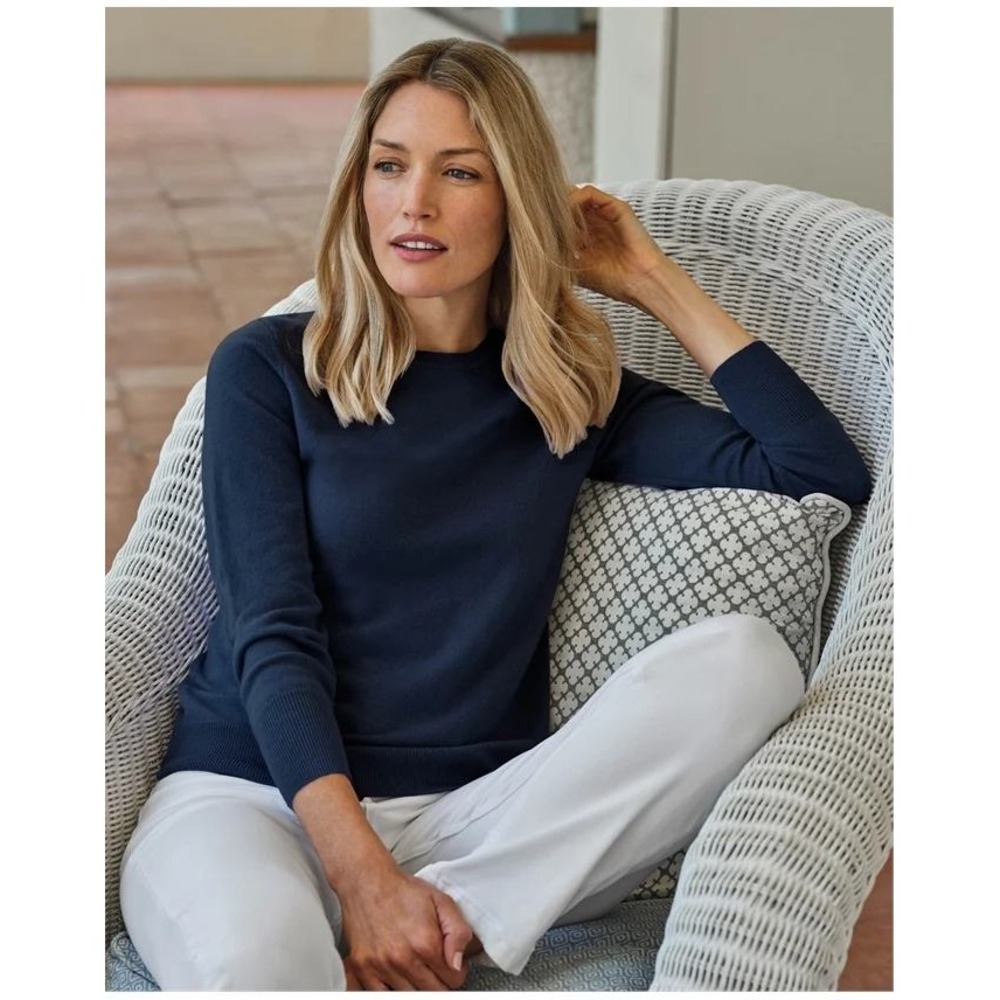 Pure Collection Cashmere Crew Neck Sweater in Navy size 4